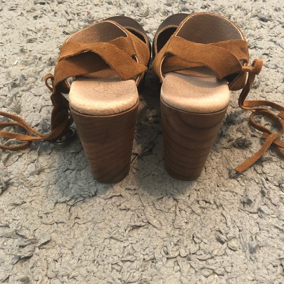 🔸SOLD🔸 Free People Lace Up Clogs - Picture 6 of 7